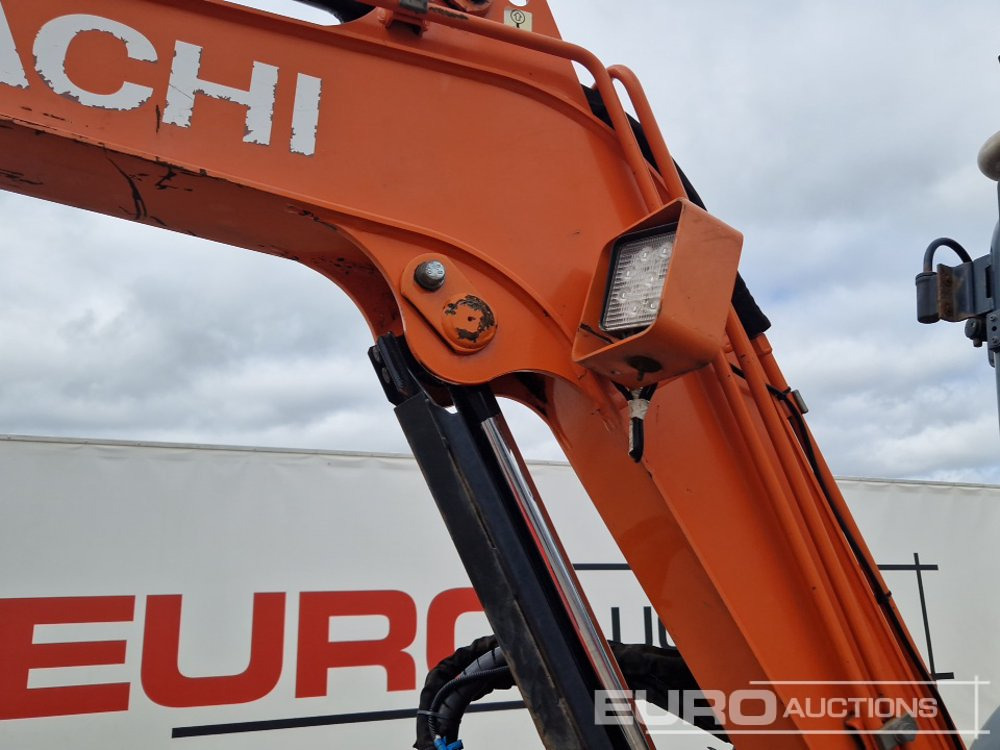 Mini excavator 2018 Hitachi ZX33U-5A CLR: picture 15