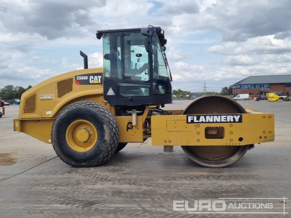 Roller 2019 CAT CS66B: picture 6