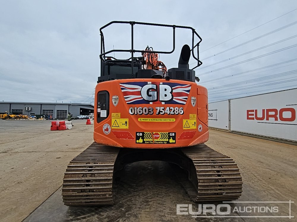 2019 Hitachi ZX135US-6 - Crawler excavator: picture 4 2019 Hitachi ZX135US-6 - Crawler excavator: picture 4