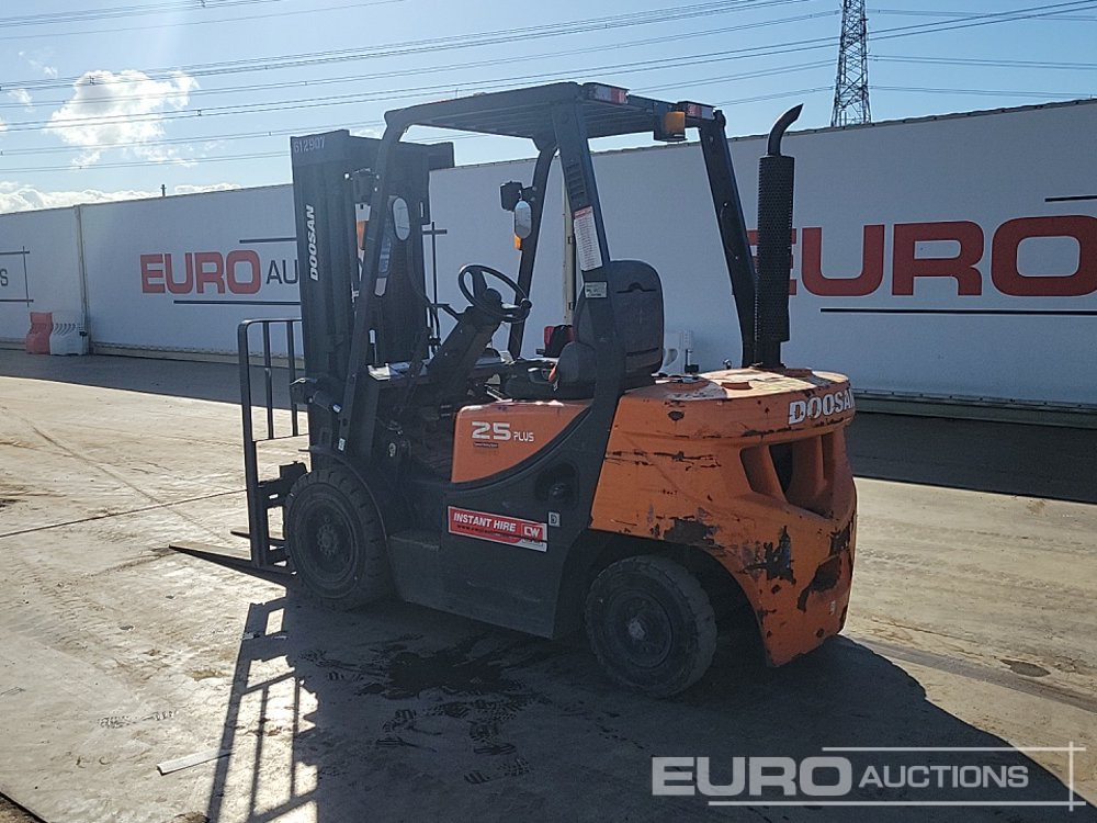 2020 Doosan D25GP - Forklift: picture 3 2020 Doosan D25GP - Forklift: picture 3