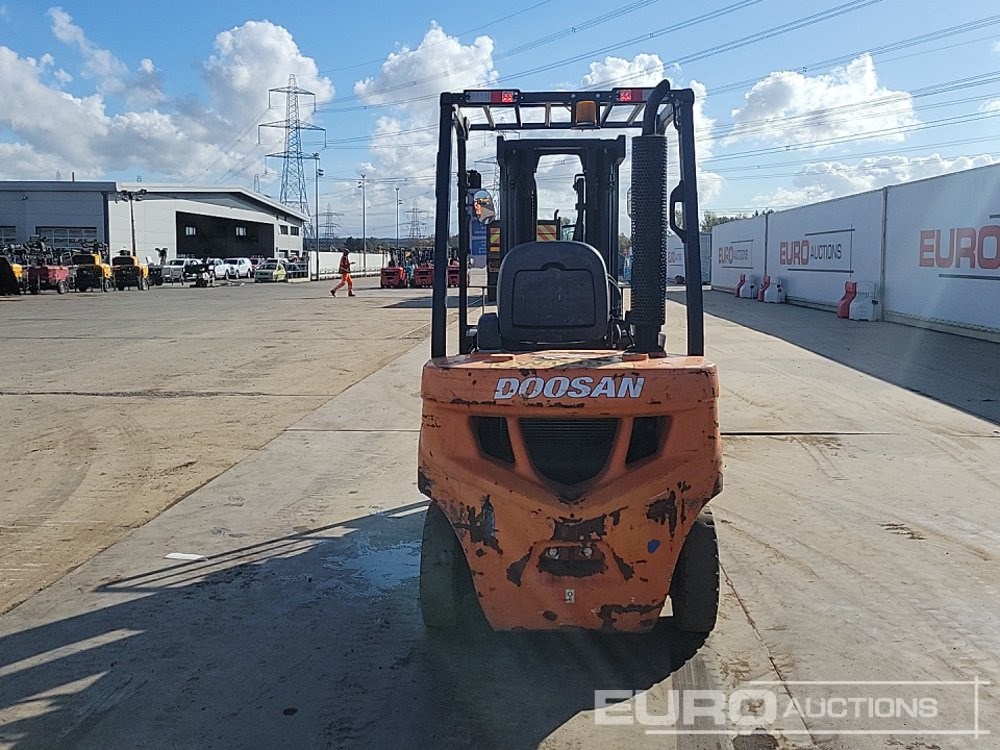 2020 Doosan D25GP - Forklift: picture 4 2020 Doosan D25GP - Forklift: picture 4
