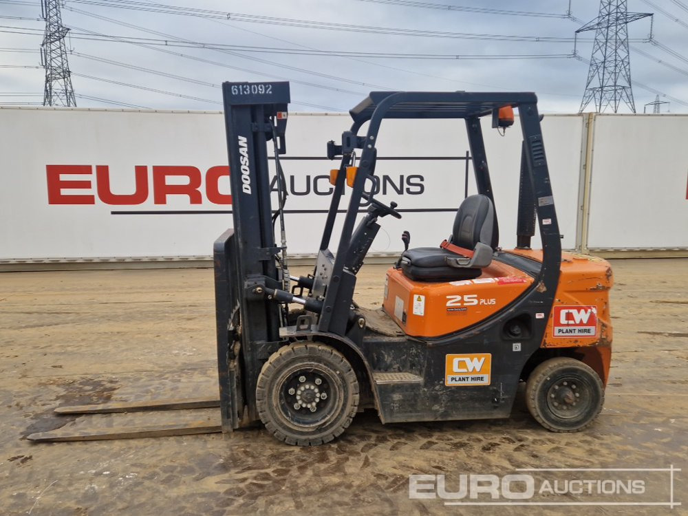 2021 Doosan D25GP - Forklift: picture 2 2021 Doosan D25GP - Forklift: picture 2