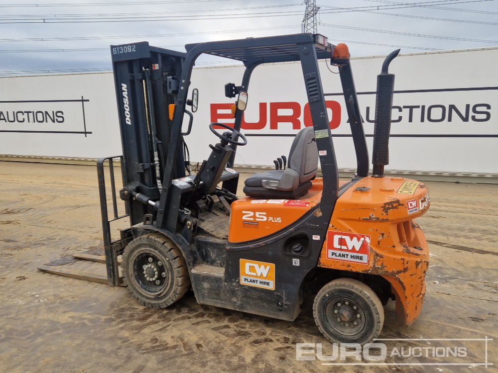 2021 Doosan D25GP - Forklift: picture 3 2021 Doosan D25GP - Forklift: picture 3