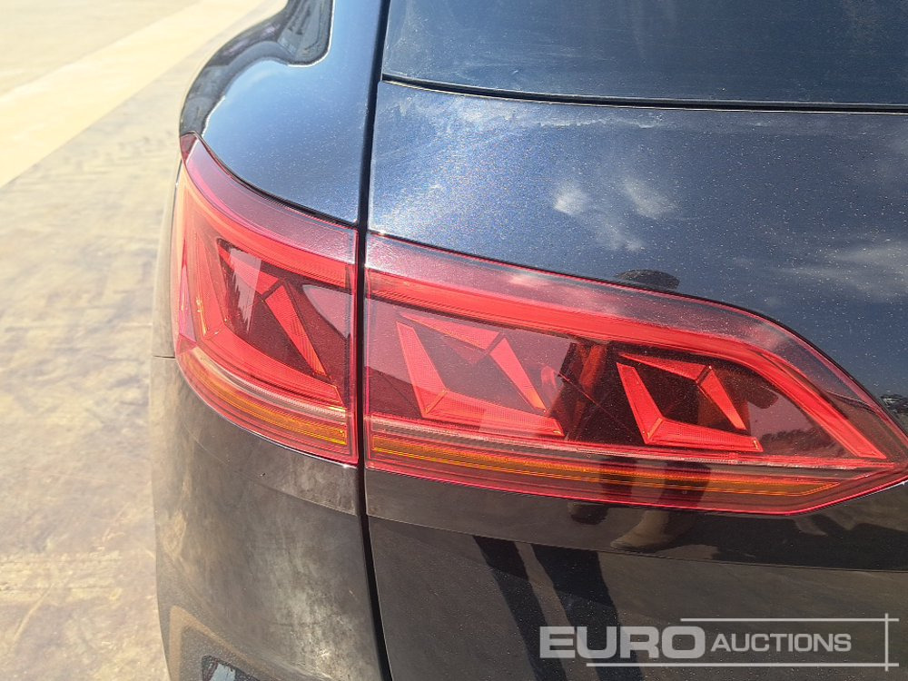 SUV 2021 Volkswagen Touareg: picture 42