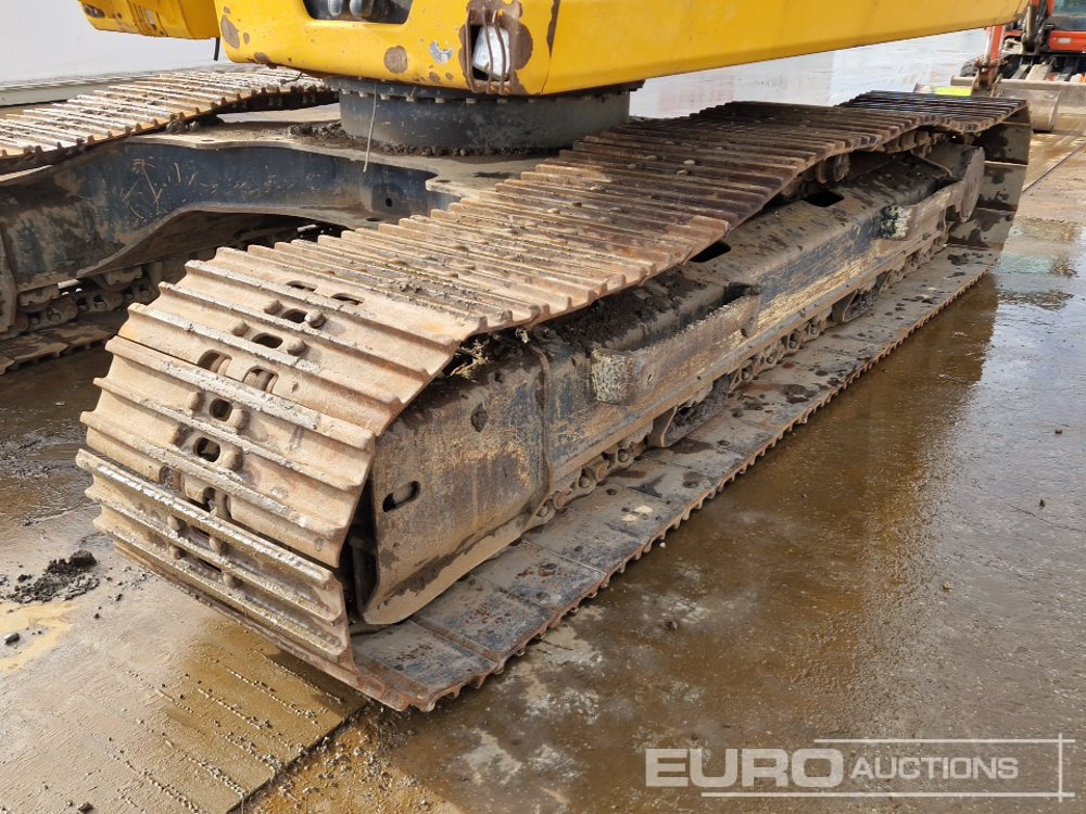 Crawler excavator 2022 JCB 220X LC: picture 9