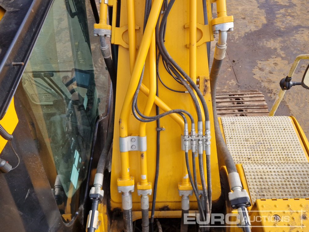 Crawler excavator 2022 JCB 220X LC: picture 27
