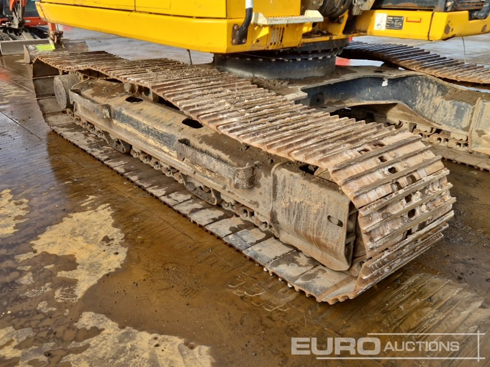 Crawler excavator 2022 JCB 220X LC: picture 16