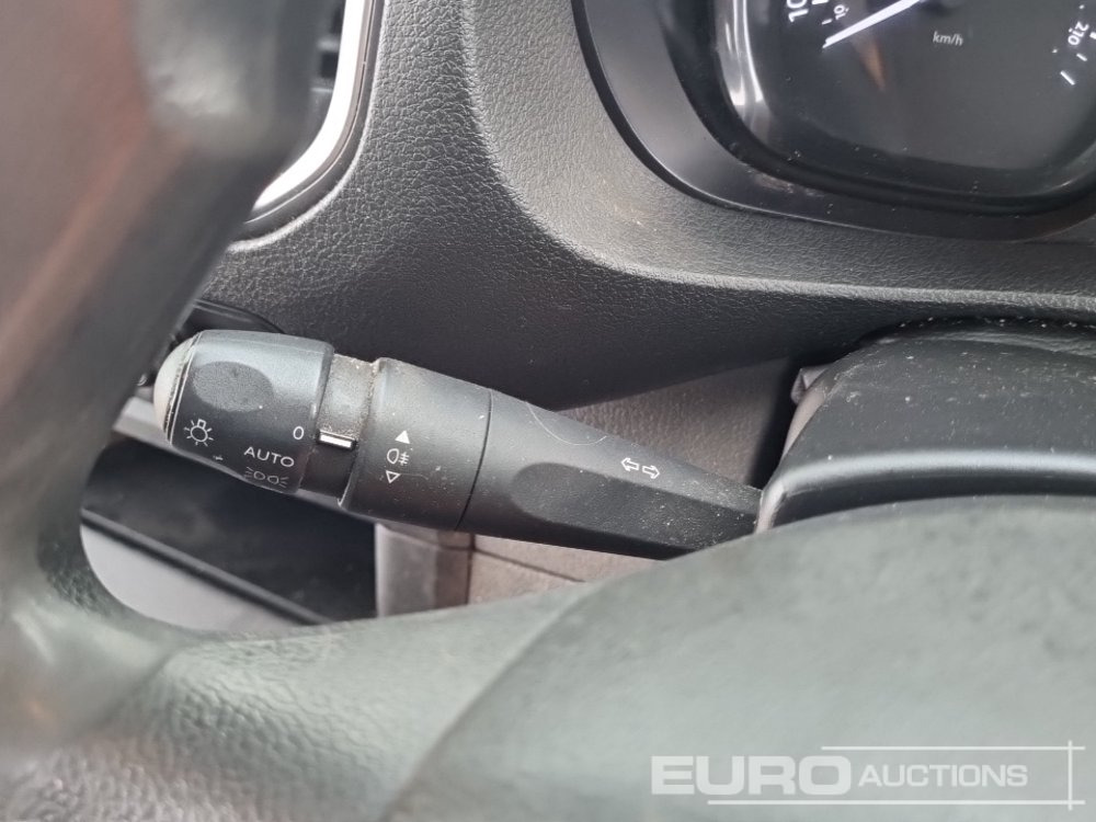 Small van 2022 Peugeot Expert: picture 37
