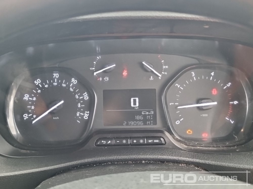 Small van 2022 Peugeot Expert: picture 39