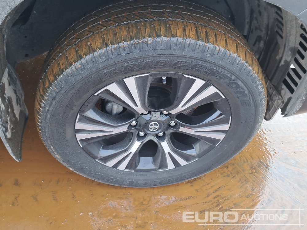 SUV 2022 Toyota Land Cruiser: picture 12