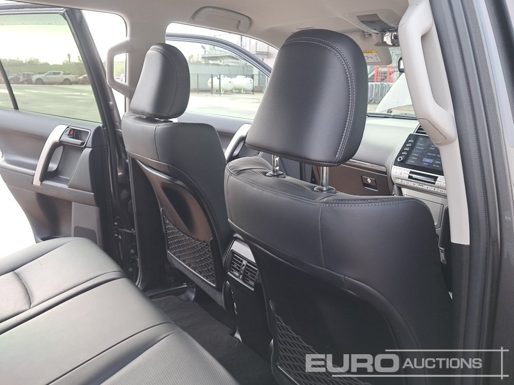 SUV 2022 Toyota Land Cruiser: picture 30