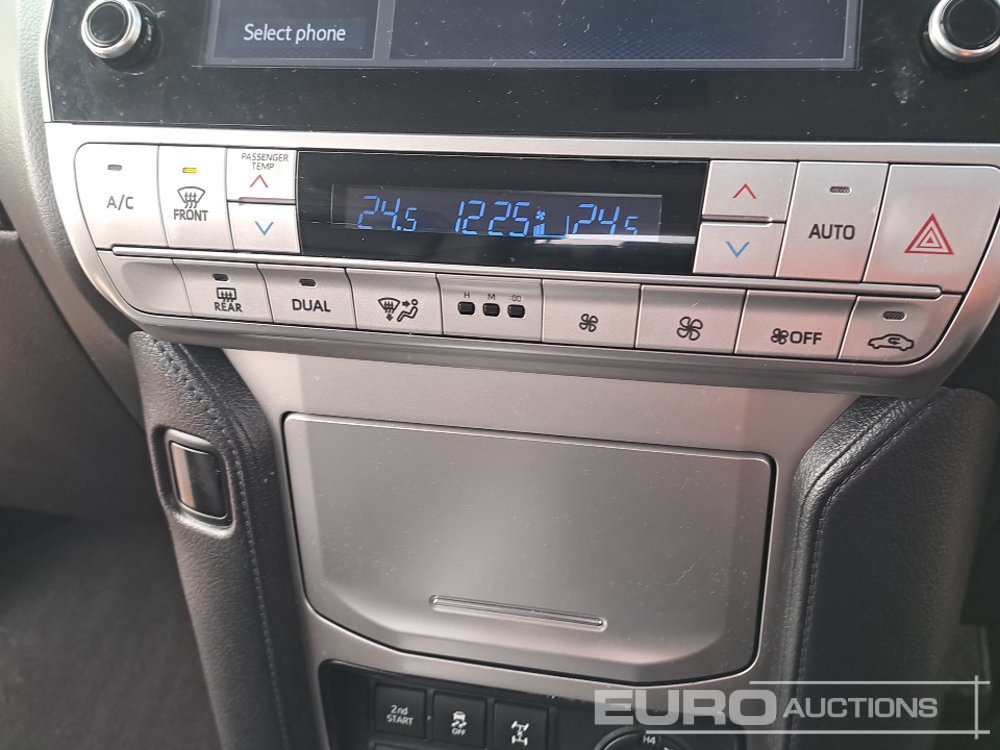 SUV 2022 Toyota Land Cruiser: picture 41