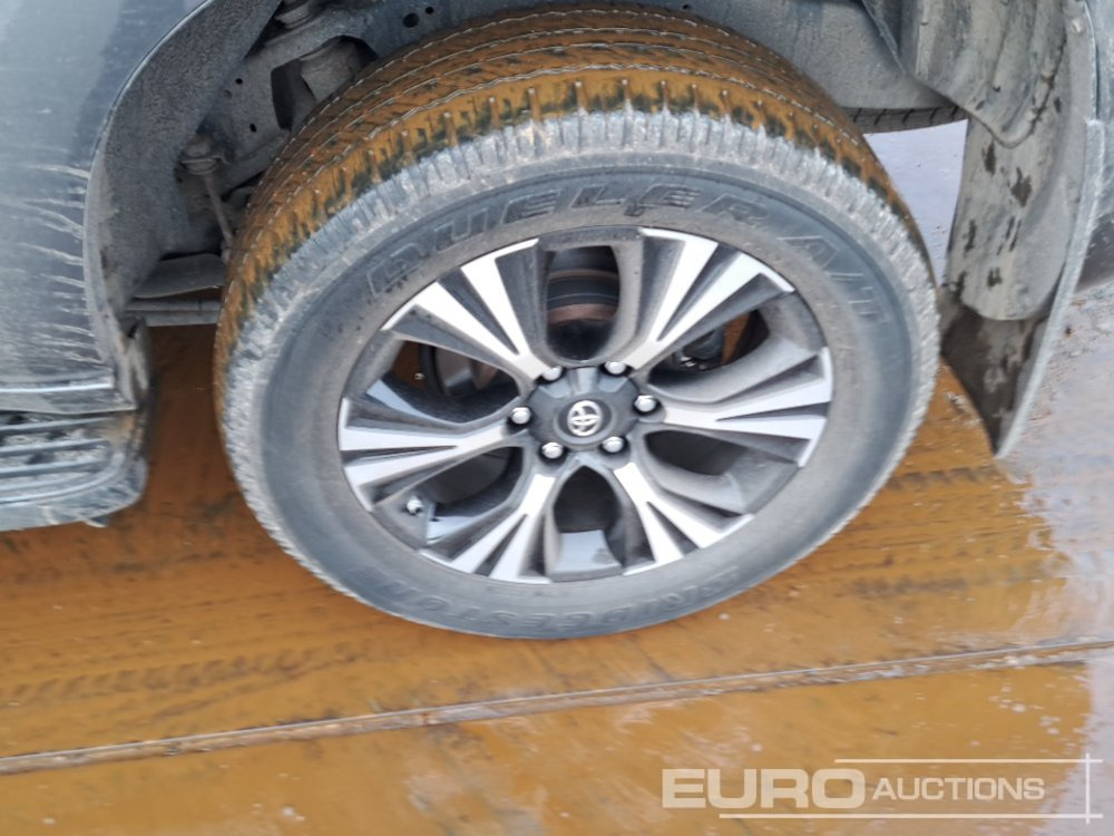 SUV 2022 Toyota Land Cruiser: picture 10