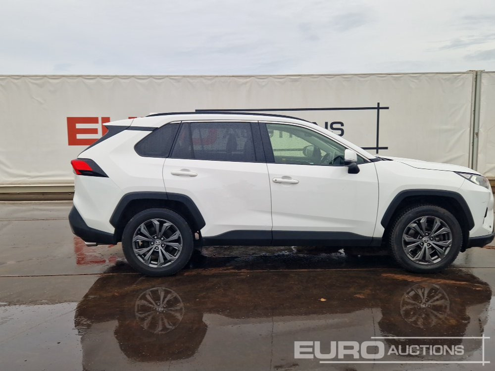 SUV 2022 Toyota RAV 4: picture 6