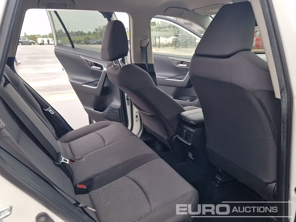 SUV 2022 Toyota RAV 4: picture 22