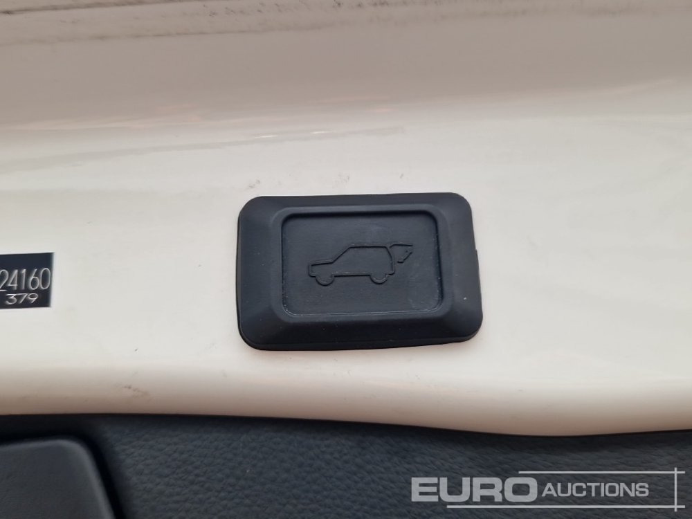 SUV 2022 Toyota RAV 4: picture 21