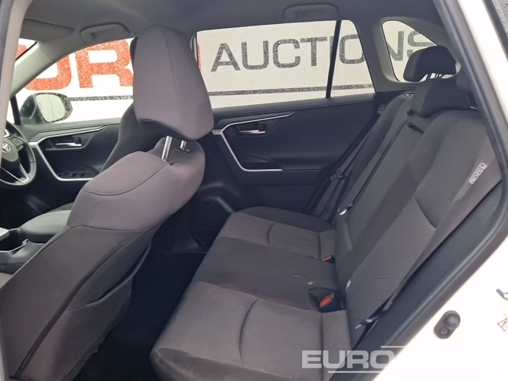 SUV 2022 Toyota RAV 4: picture 16