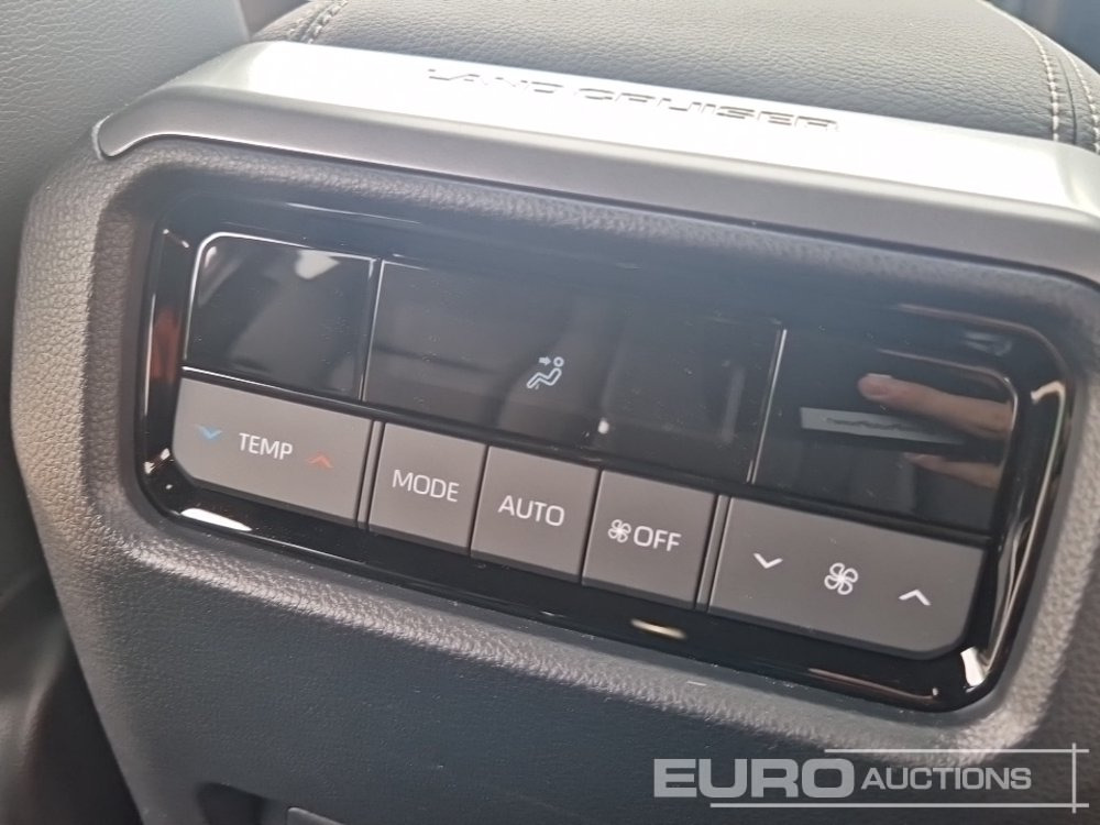 SUV 2024 Toyota Land Cruiser: picture 33