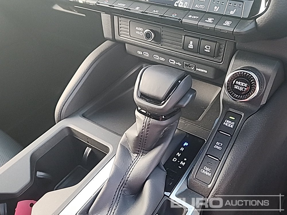 SUV 2025 Toyota Land Cruiser: picture 20