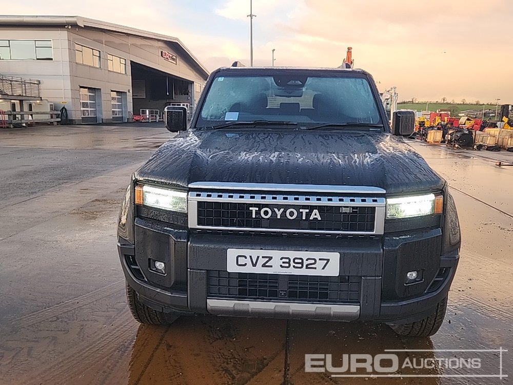 SUV 2025 Toyota Land Cruiser: picture 8