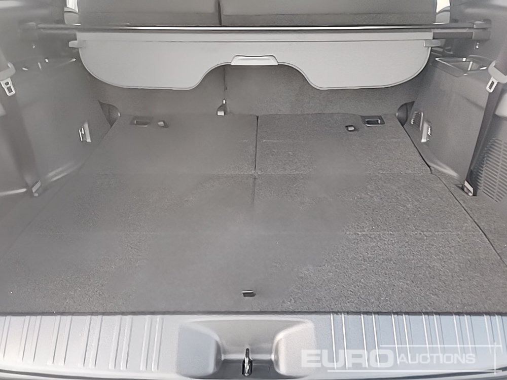 SUV 2025 Toyota Land Cruiser: picture 35