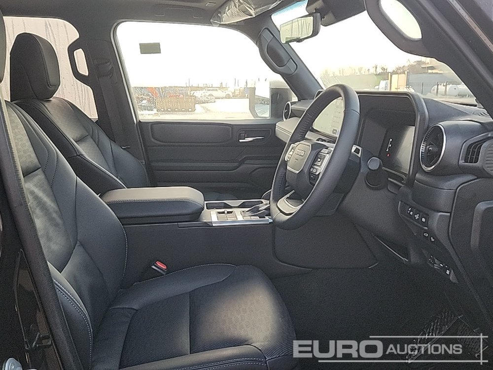 SUV 2025 Toyota Land Cruiser: picture 14