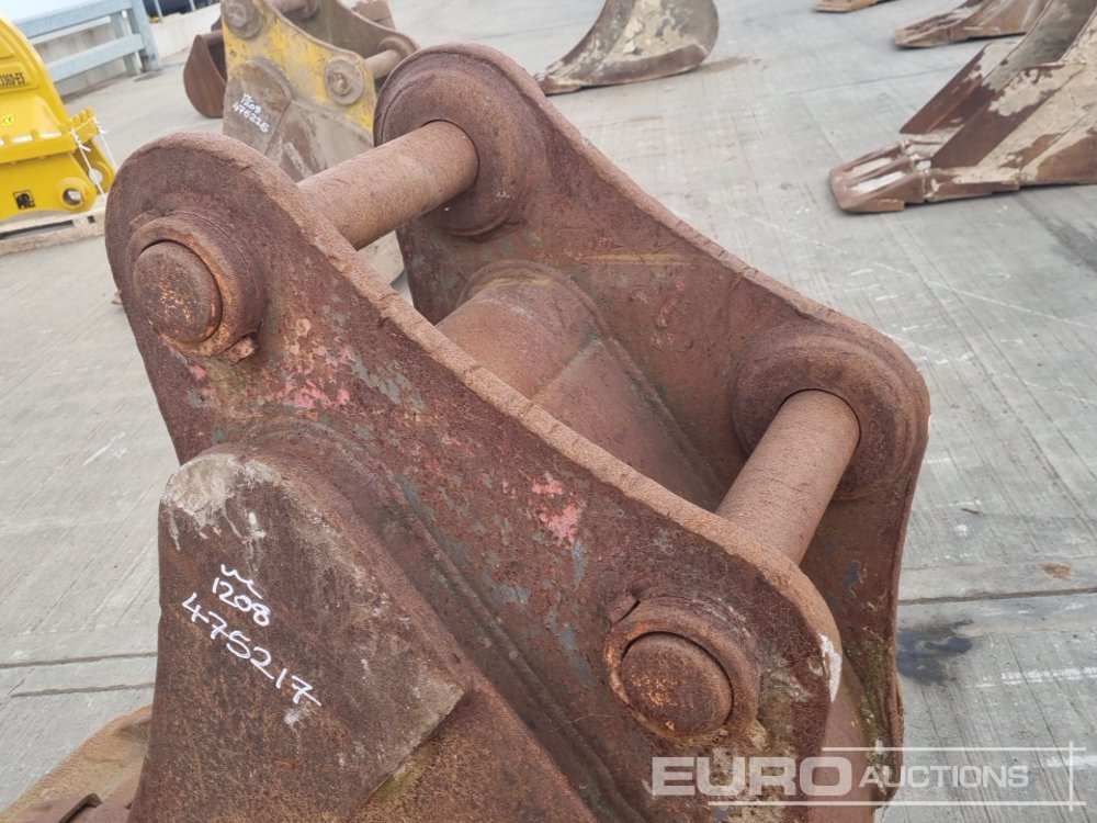 Bucket 24" Digging Bucket 80mm Pin to suit 20 Ton Excavator: picture 11