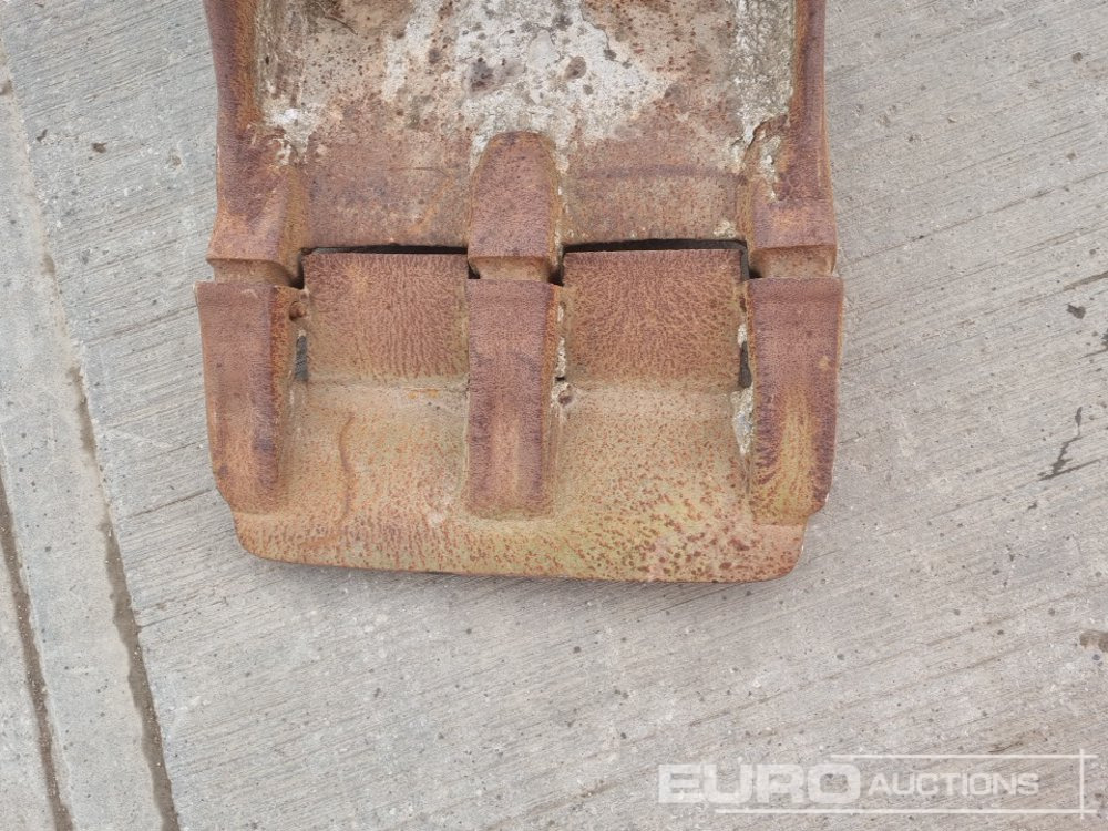 Bucket 24" Digging Bucket 80mm Pin to suit 20 Ton Excavator: picture 10