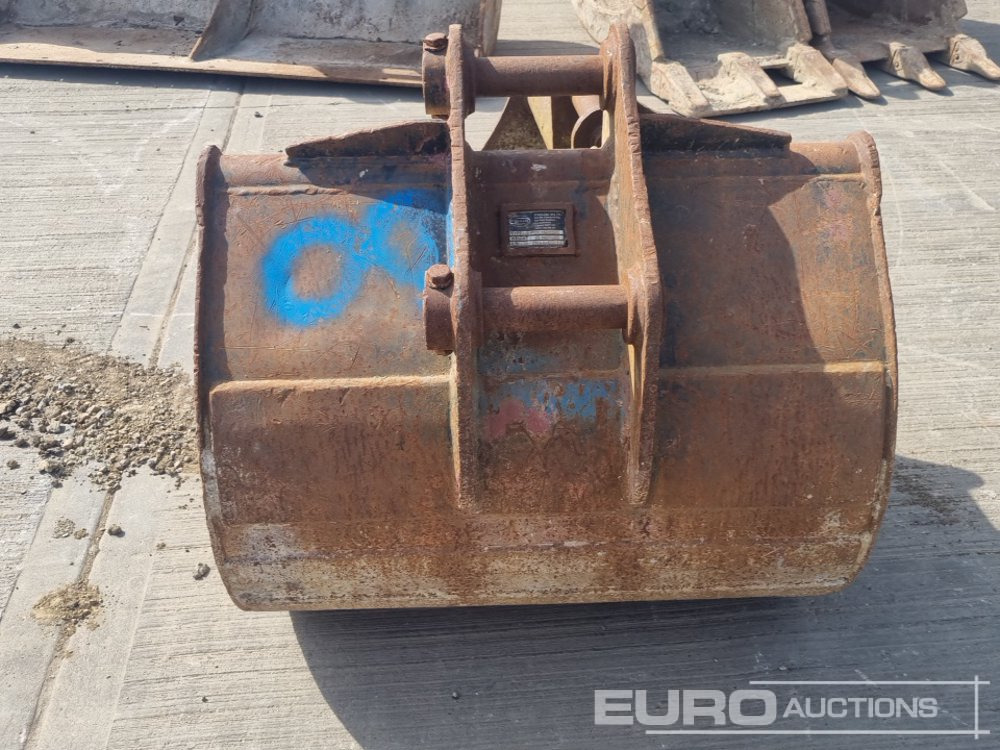 36", 36" Digging Bucket 45-50mm Pin to suit 4-8 Ton Excavator - Bucket: picture 4 36", 36" Digging Bucket 45-50mm Pin to suit 4-8 Ton Excavator - Bucket: picture 4