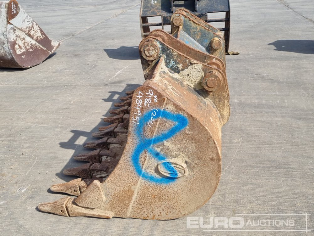 36", 36" Digging Bucket 45-50mm Pin to suit 4-8 Ton Excavator - Bucket: picture 2 36", 36" Digging Bucket 45-50mm Pin to suit 4-8 Ton Excavator - Bucket: picture 2