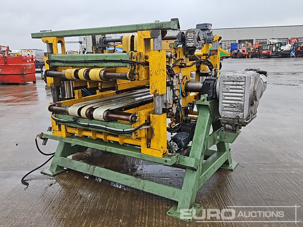 400Volt Pneumatic Packing Machine - Construction equipment: picture 1 400Volt Pneumatic Packing Machine - Construction equipment: picture 1