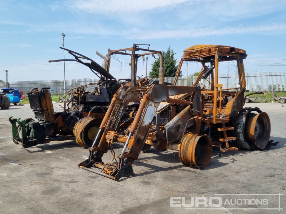 4WD Tractor, Loader, 2 Spool Valves (Fire Damage), 4WD Tractor, 3 Spool Valve (Fire Damage) - Farm tractor: picture 1 4WD Tractor, Loader, 2 Spool Valves (Fire Damage), 4WD Tractor, 3 Spool Valve (Fire Damage) - Farm tractor: picture 1