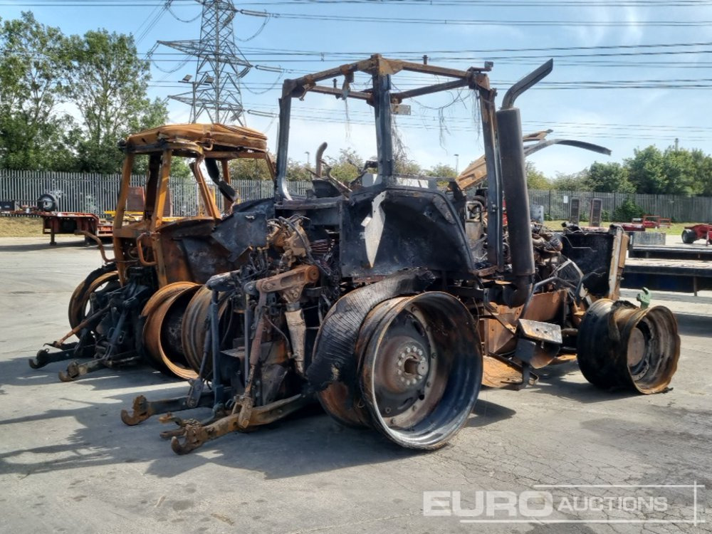 4WD Tractor, Loader, 2 Spool Valves (Fire Damage), 4WD Tractor, 3 Spool Valve (Fire Damage) - Farm tractor: picture 5 4WD Tractor, Loader, 2 Spool Valves (Fire Damage), 4WD Tractor, 3 Spool Valve (Fire Damage) - Farm tractor: picture 5