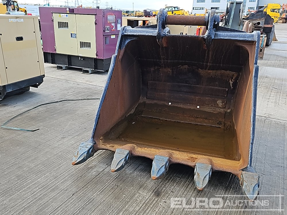 64" Digging Bucket 100mm Pin to suit 40 Ton Excavator - Bucket: picture 2 64" Digging Bucket 100mm Pin to suit 40 Ton Excavator - Bucket: picture 2