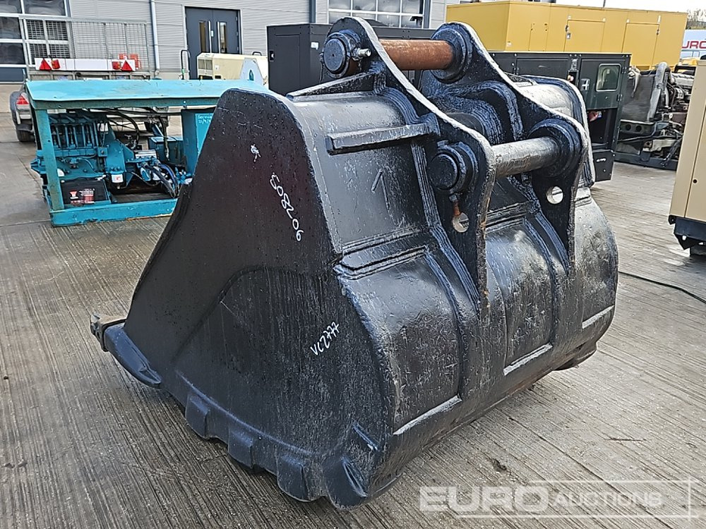 64" Digging Bucket 100mm Pin to suit 40 Ton Excavator - Bucket: picture 5 64" Digging Bucket 100mm Pin to suit 40 Ton Excavator - Bucket: picture 5