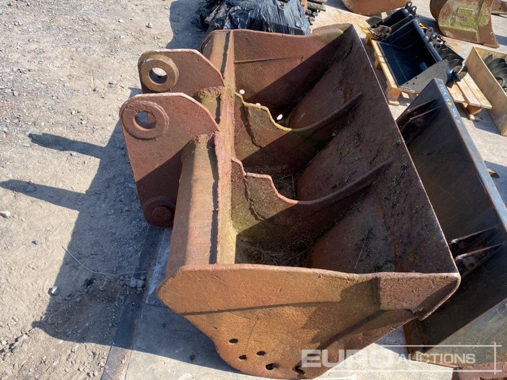 72" Ditching Bucket 80mm Pin to suit 20 Ton Excavator - Bucket: picture 5 72" Ditching Bucket 80mm Pin to suit 20 Ton Excavator - Bucket: picture 5