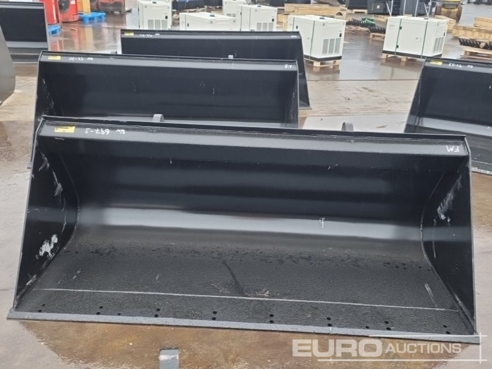 Agricultural machinery Unused Strickland 90" Loading Bucket to suit JCB Telehandler: picture 8