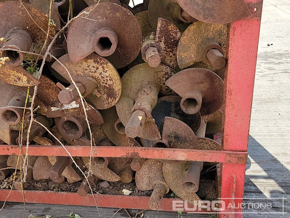 Attachment for Excavator Stillage of 11" Auger Flights: picture 16