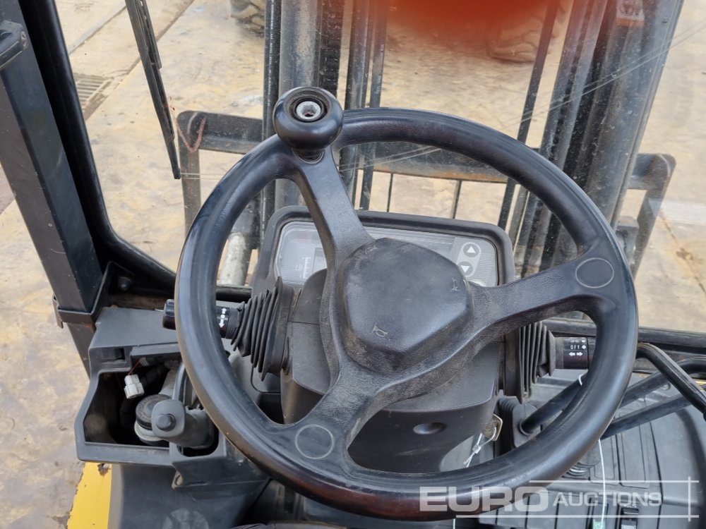 Forklift CAT GP25NT: picture 19