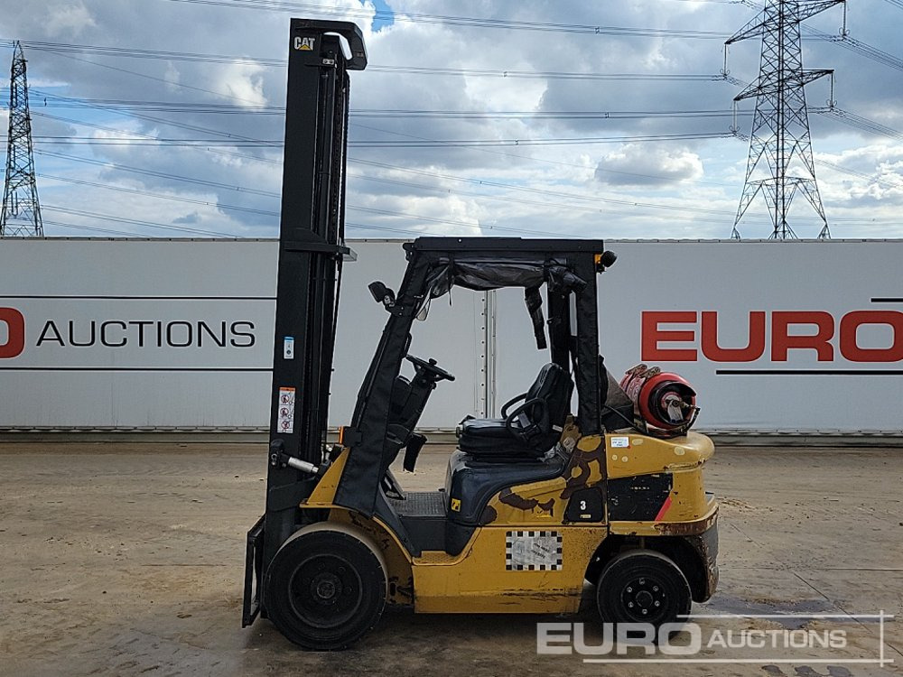 CAT GP35NT - Forklift: picture 2 CAT GP35NT - Forklift: picture 2