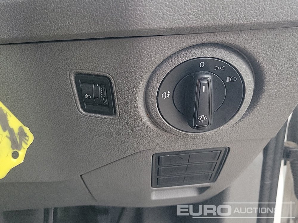 Commercial truck 2020 Volkswagen Crafter CR35: picture 37