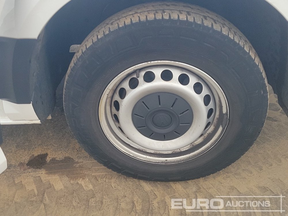 Commercial truck 2020 Volkswagen Crafter CR35: picture 12