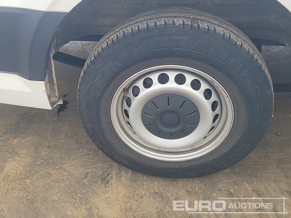 Commercial truck 2020 Volkswagen Crafter CR35: picture 11