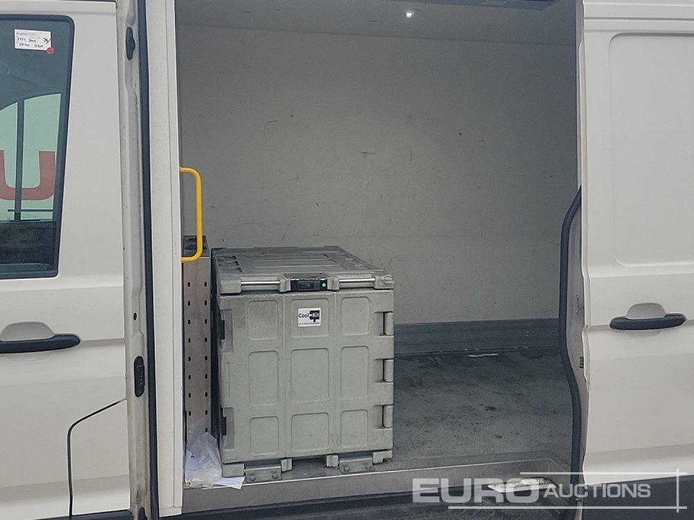 Commercial truck 2020 Volkswagen Crafter CR35: picture 13