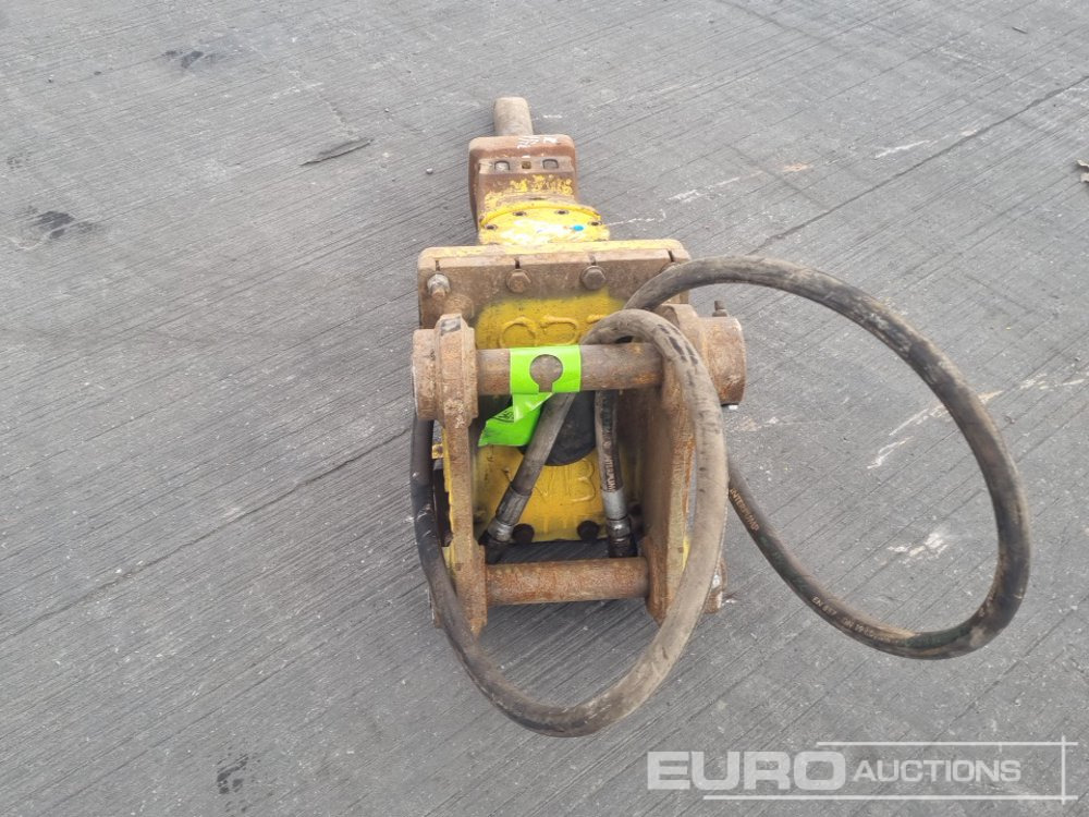 Epiroc SB 302 - Hydraulic hammer: picture 4 Epiroc SB 302 - Hydraulic hammer: picture 4