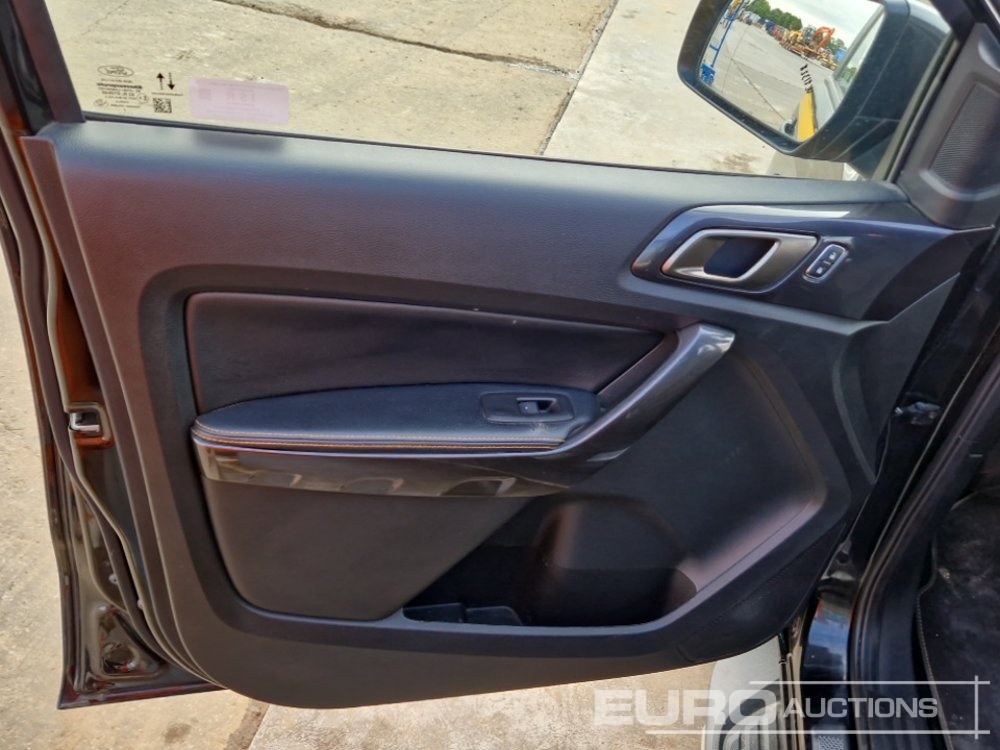 Pickup truck Ford Ranger: picture 33