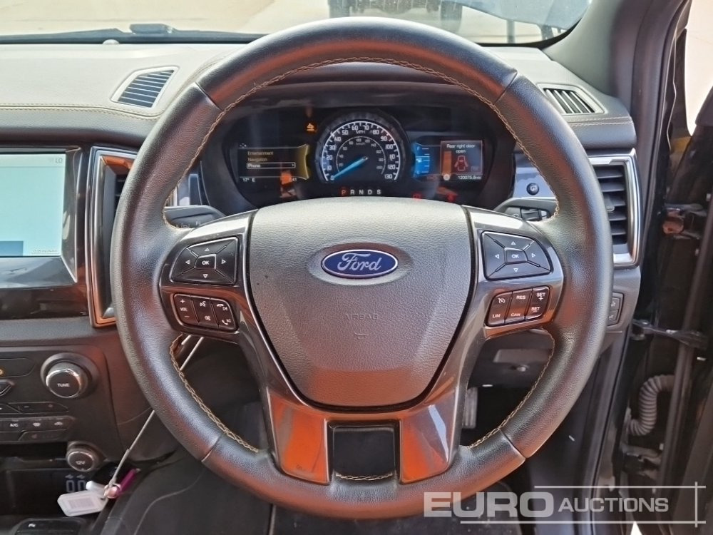 Pickup truck Ford Ranger: picture 39