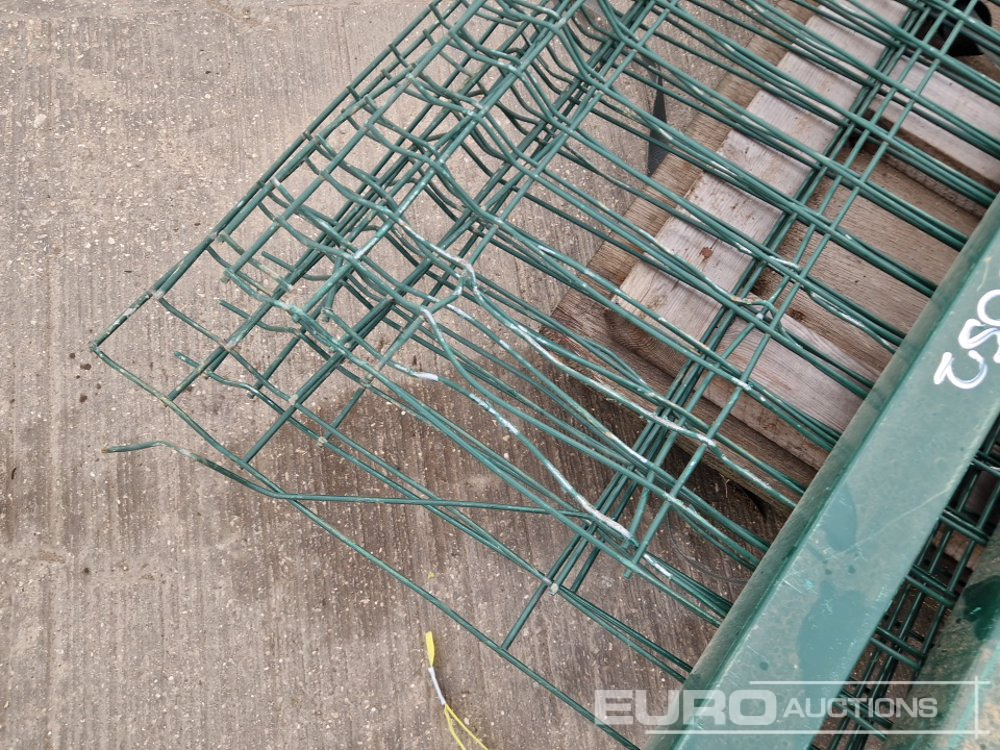 Construction equipment Galvanised fencing Panel (4 of), Fencing Posts (5 of): picture 15