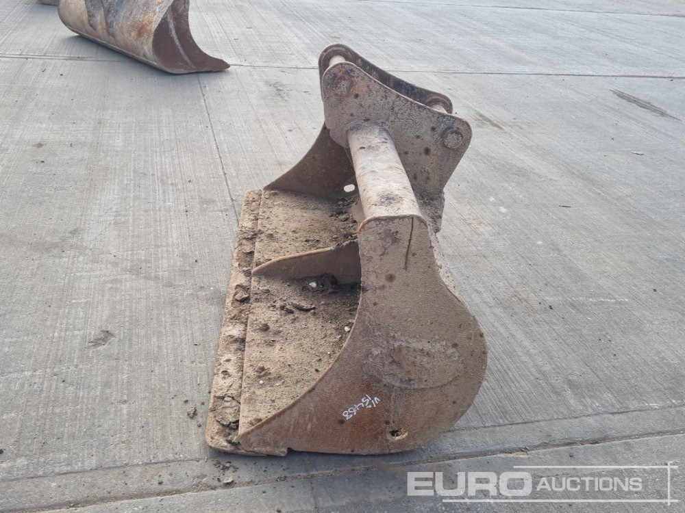 Geith 72" Ditching Bucket 65mm Pin to suit 13 Ton Excavator - Bucket: picture 2 Geith 72" Ditching Bucket 65mm Pin to suit 13 Ton Excavator - Bucket: picture 2