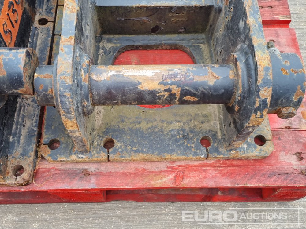 Hydraulic hammer Headstock 70mm Pin to suit 14-16 Ton Excavator (2 of), Headstock 65mm Pin to suit 13 Ton Excavator: picture 15